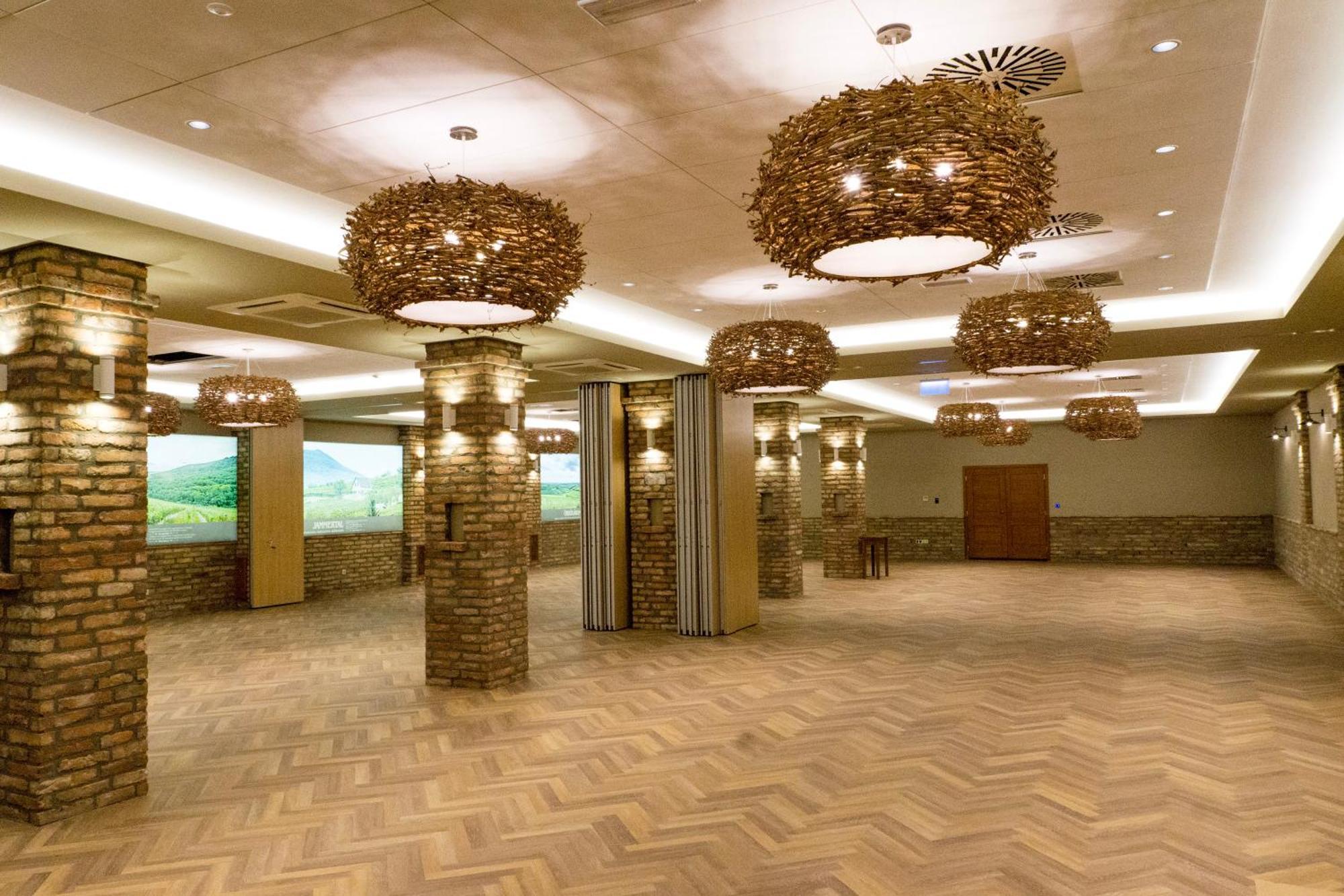 Bock Hotel Ermitage Виллань Экстерьер фото