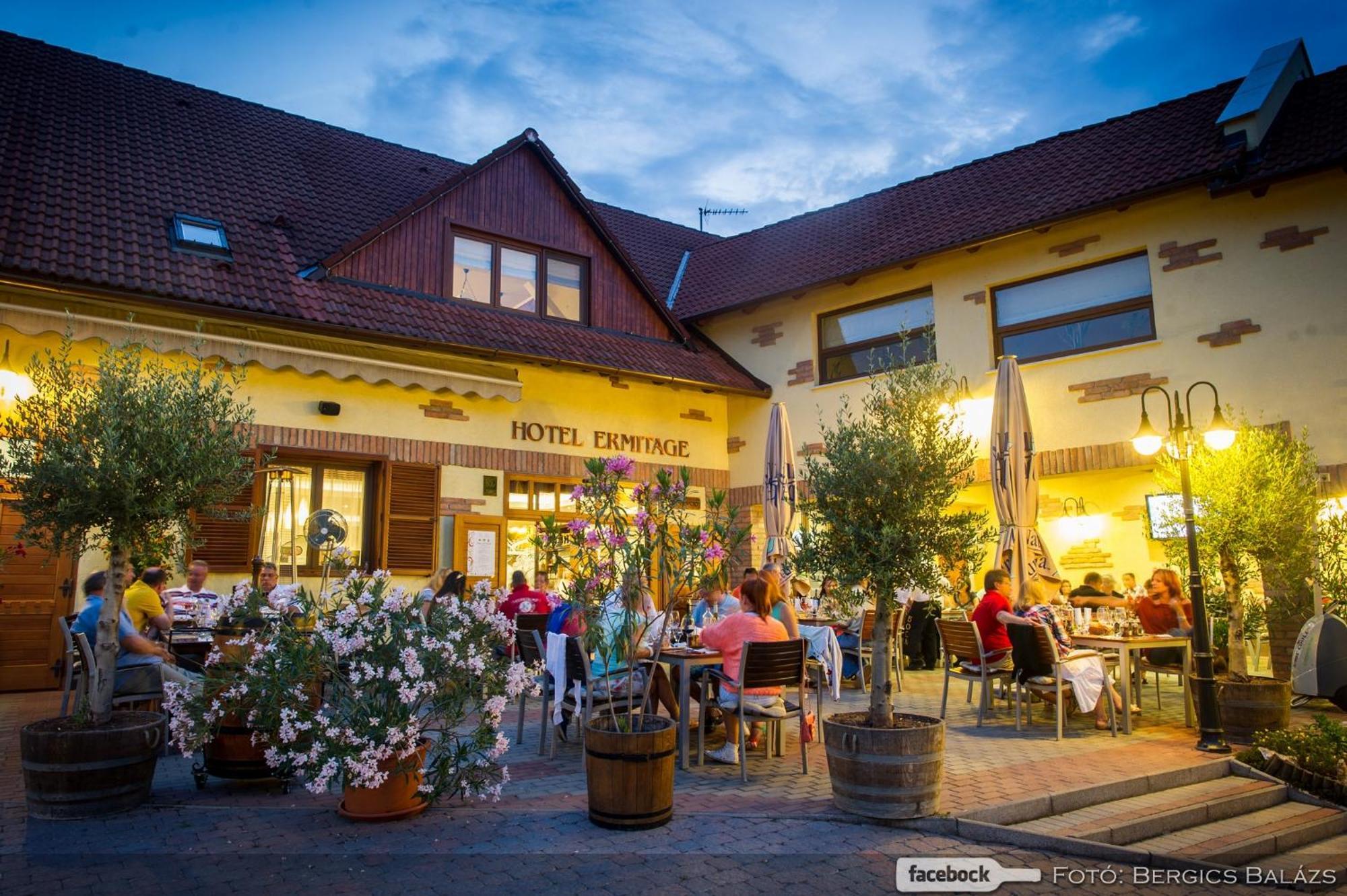 Bock Hotel Ermitage Виллань Экстерьер фото